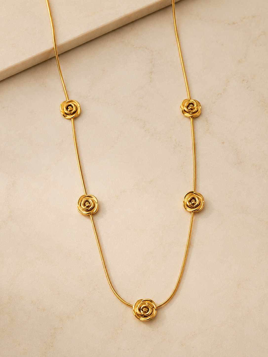 Rose Éternelle Necklace